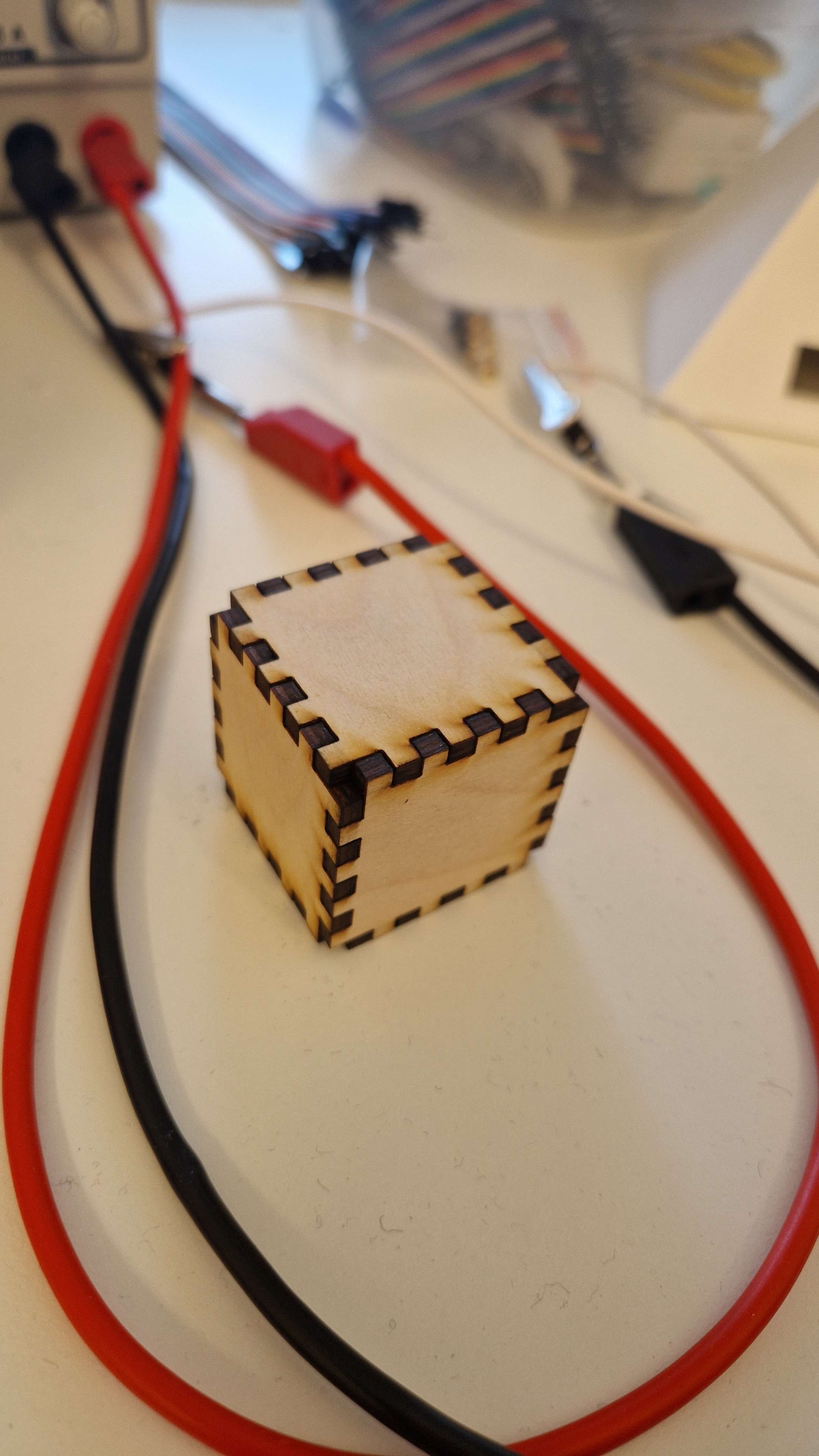 Finger Joint Cube